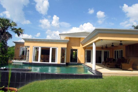 Haus in Pattaya, Thailand 5 Schlafzimmer № 20120 - Foto 9