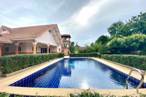 Haus in Pattaya, Thailand 4 Schlafzimmer № 22374 - Foto 18