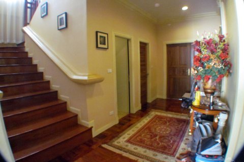Haus in Pattaya, Thailand 4 Schlafzimmer № 23444 - Foto 9