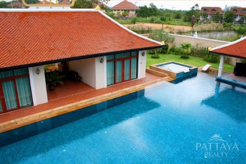 Haus in Pattaya, Thailand 5 Schlafzimmer № 23657