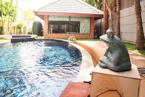 Haus in Pattaya, Thailand 8 Schlafzimmer № 21949 - Foto 21