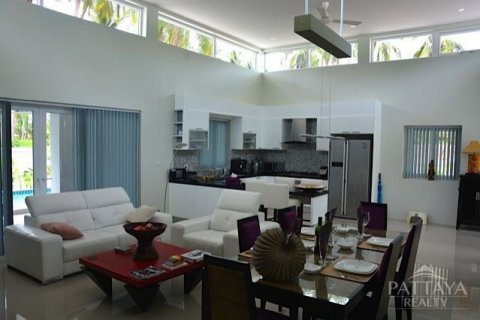 Haus in Pattaya, Thailand 3 Schlafzimmer № 24451 - Foto 4