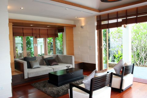 Haus in Pattaya, Thailand 4 Schlafzimmer № 23373 - Foto 2