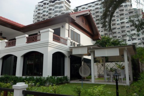 Haus in Pattaya, Thailand 3 Schlafzimmer № 23006 - Foto 2