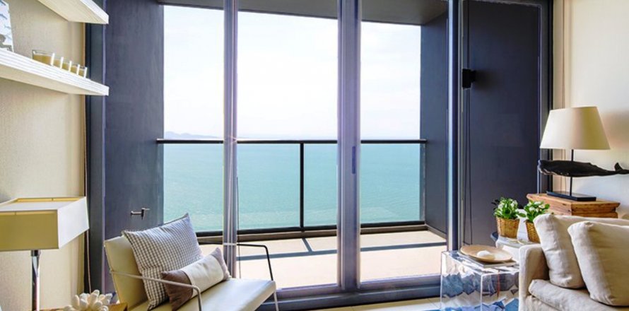 Studio in the Condo in Pattaya, Thailand in Zire Wongamat № 25394