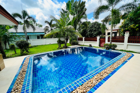 Haus in Pattaya, Thailand 4 Schlafzimmer № 25752 - Foto 3