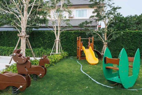 Off-Plan ICONDO SERITHAI GREEN SPACE in Bangkok, Thailand № 28284 - Foto 6