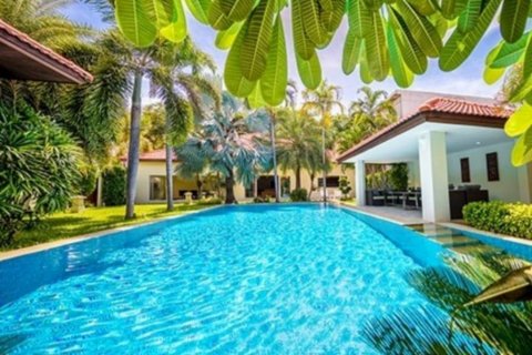 Haus in Pattaya, Thailand 12 Schlafzimmer № 43672