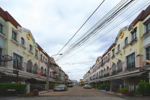 Off-Plan Baan Klang Muang Luzern Sukhumwit in Bangkok, Thailand № 43211 - Foto 3