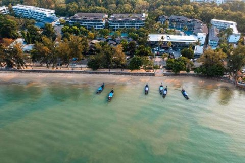 Sansiri joins forces with Tokyu Corporation (Japan) for a real estate project