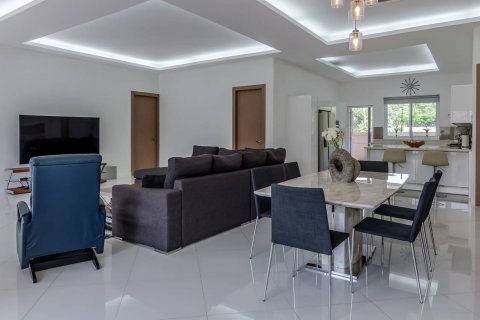 Haus in Pattaya, Thailand 4 Schlafzimmer № 45527 - Foto 11