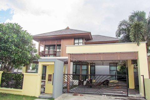 Haus in Pattaya, Thailand 4 Schlafzimmer № 45457