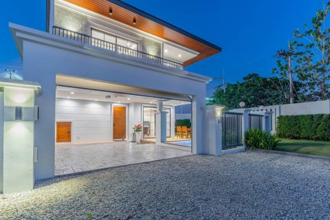 Haus in Pattaya, Thailand 4 Schlafzimmer № 46328 - Foto 8