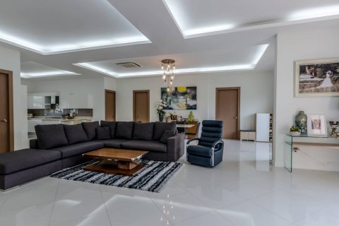 Haus in Pattaya, Thailand 4 Schlafzimmer № 45527 - Foto 14