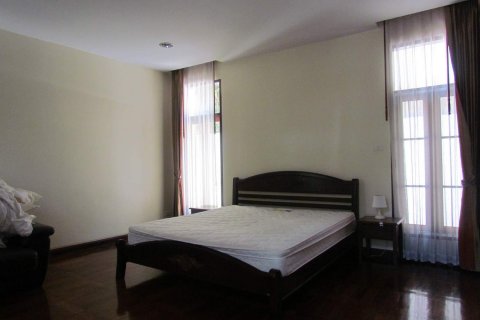 Haus in Pattaya, Thailand 5 Schlafzimmer № 45552 - Foto 12