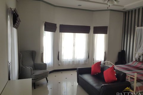 Haus in Pattaya, Thailand 4 Schlafzimmer № 45438 - Foto 8