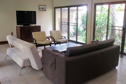Haus auf Jomtien Beach, Pattaya, Thailand 3 Schlafzimmer № 45513 - Foto 2