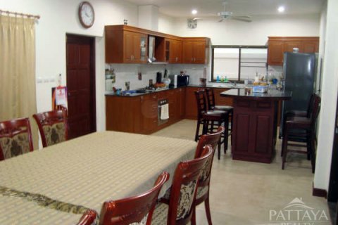 Haus in Pattaya, Thailand 4 Schlafzimmer № 45517 - Foto 19