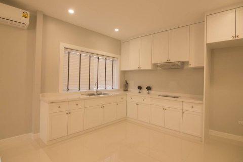 Haus in Pattaya, Thailand 5 Schlafzimmer № 45536 - Foto 8