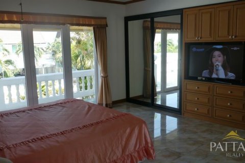 Haus in Pattaya, Thailand 4 Schlafzimmer № 45434 - Foto 3