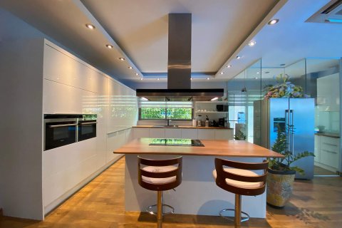 Haus in Pattaya, Thailand 4 Schlafzimmer № 45478 - Foto 17