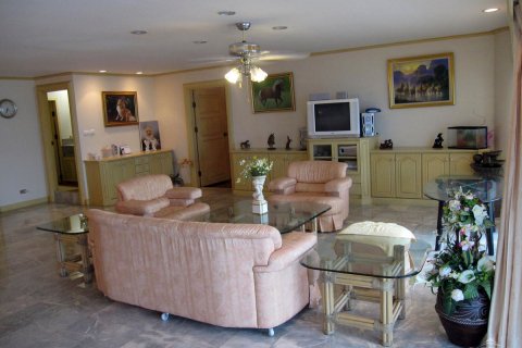 Eigentumswohnung in Pattaya, Thailand, 3 Schlafzimmer № 45284 - Foto 3