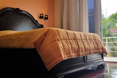Haus in Pattaya, Thailand 5 Schlafzimmer № 45526 - Foto 15