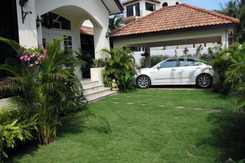 Haus in Pattaya, Thailand 4 Schlafzimmer № 45550 - Foto 2