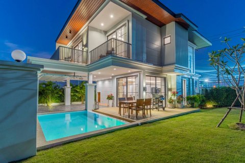 Haus in Pattaya, Thailand 4 Schlafzimmer № 46328 - Foto 3