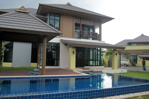 Haus in Pattaya, Thailand 4 Schlafzimmer № 45496 - Foto 3