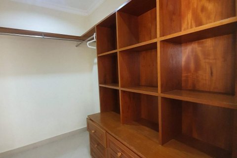 Haus in Pattaya, Thailand 4 Schlafzimmer № 45537 - Foto 8