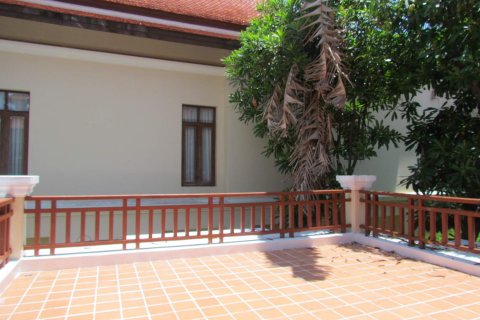 Haus in Pattaya, Thailand 5 Schlafzimmer № 45552 - Foto 4