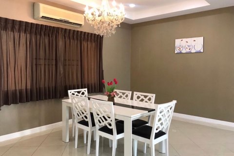 Haus in Pattaya, Thailand 5 Schlafzimmer № 45542 - Foto 10