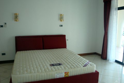 Haus in Pattaya, Thailand 5 Schlafzimmer № 45493 - Foto 22