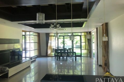 Haus in Pattaya, Thailand 4 Schlafzimmer № 45471 - Foto 14