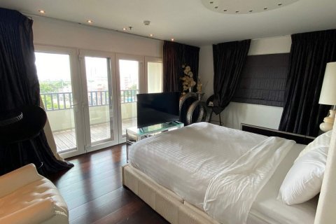 Eigentumswohnung in Pattaya, Thailand, 3 Schlafzimmer № 45397 - Foto 26