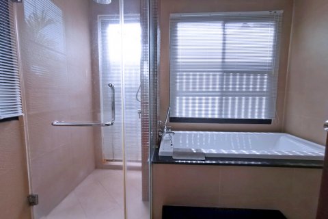 Haus in Pattaya, Thailand 4 Schlafzimmer № 22575