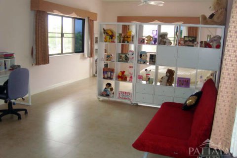 Haus in Pattaya, Thailand 4 Schlafzimmer № 45517 - Foto 25