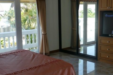Haus in Pattaya, Thailand 4 Schlafzimmer № 45434 - Foto 16