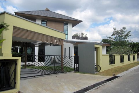 Haus in Pattaya, Thailand 4 Schlafzimmer № 45496