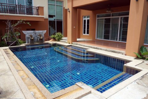 Haus in Pattaya, Thailand 5 Schlafzimmer № 45508 - Foto 15