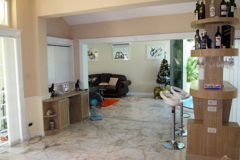 Haus in Pattaya, Thailand 4 Schlafzimmer № 45550 - Foto 5