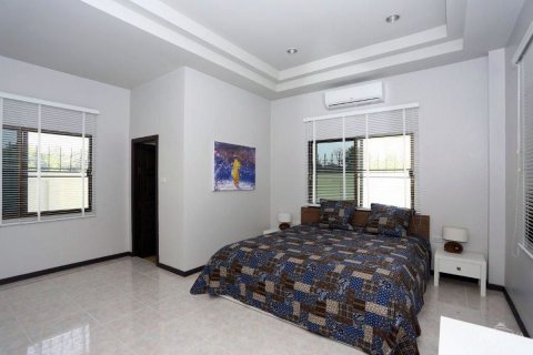 Haus in Pattaya, Thailand 4 Schlafzimmer № 45461 - Foto 15