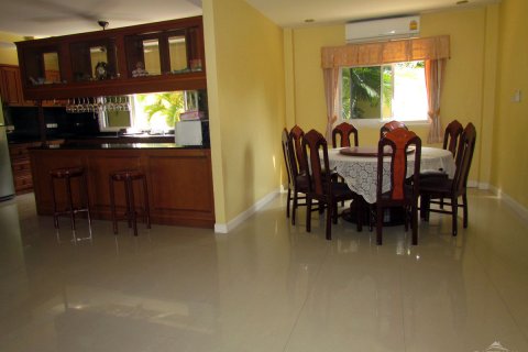Haus in Pattaya, Thailand 4 Schlafzimmer № 45500 - Foto 11