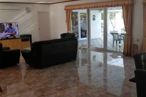 Haus in Pattaya, Thailand 4 Schlafzimmer № 45434 - Foto 11