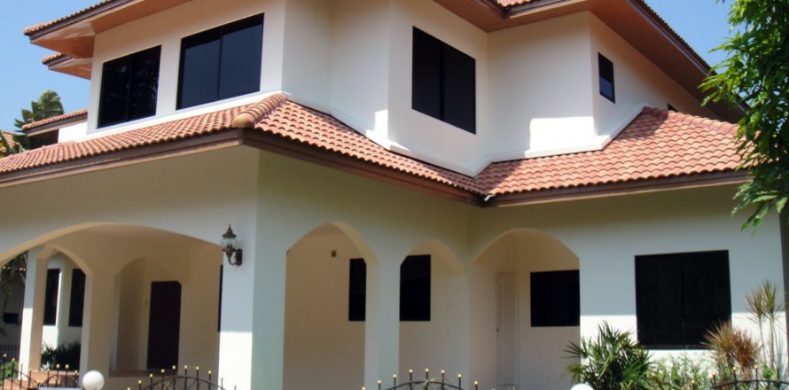 Haus in Pattaya, Thailand 4 Schlafzimmer № 45431