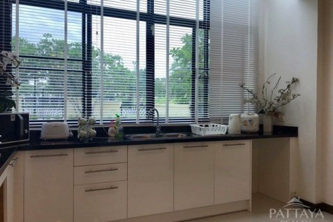 Haus in Pattaya, Thailand 4 Schlafzimmer № 45496 - Foto 15