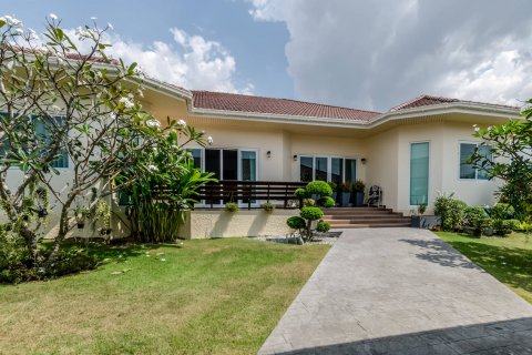 Haus in Pattaya, Thailand 4 Schlafzimmer № 45527 - Foto 4