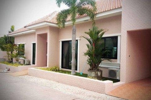 Haus in Pattaya, Thailand 3 Schlafzimmer № 45530 - Foto 2