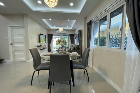 Haus in Pattaya, Thailand 4 Schlafzimmer № 45480 - Foto 9